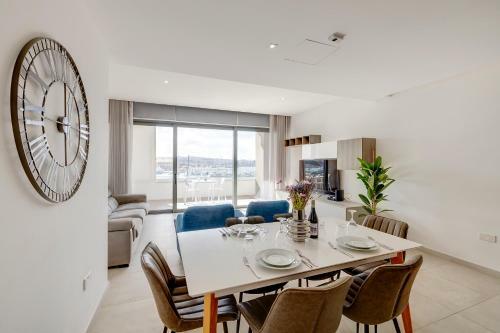 Deluxe Apartment With Valletta And Harbour Views