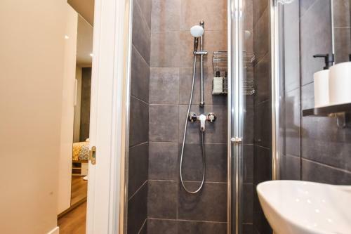 Hostal Cosy Albert's Seaside Suites (Sliema)