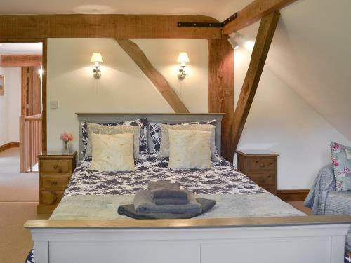 Saunders Oast Barn