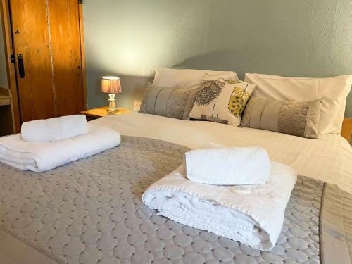 Bakestones - Central Location With Free Integral Private Parking