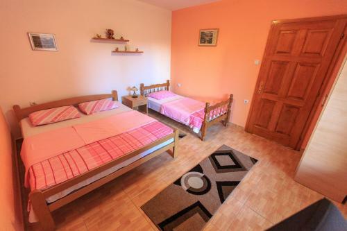 Apartments Vitic