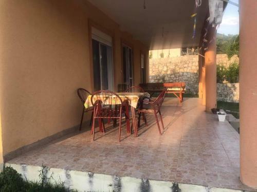 Apartamento Sanja Sutomore