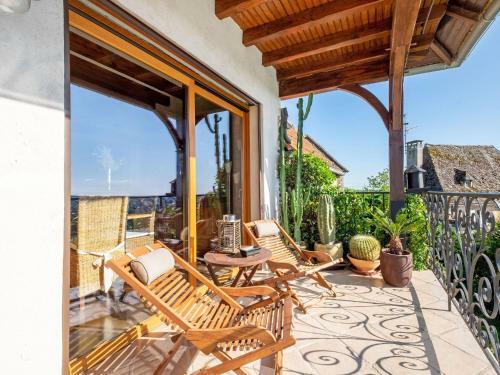 Plush Holiday Home In Altillac With A Private Swimming Pool