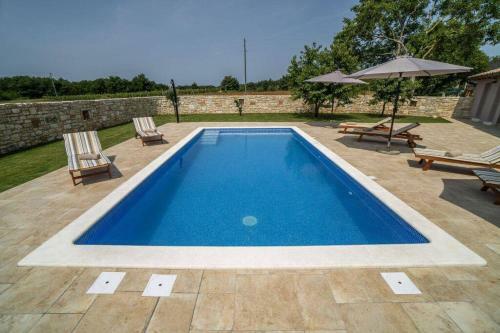 Beautiful, Modern Villa Flegar With A Private Pool
