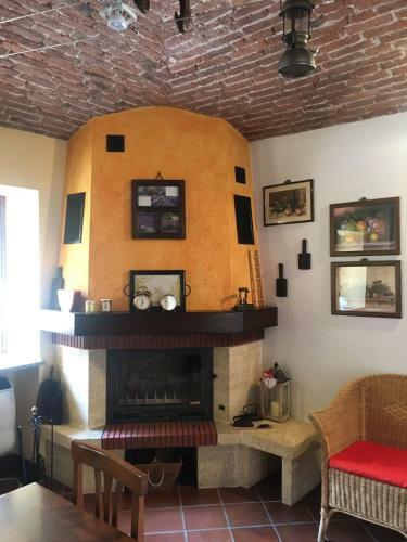 Casa Singola Ad Andonno, Vista Castello