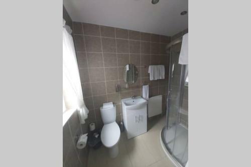 Tievebane Luxury Accommodation, Burnfoot By Wild Atlantic Wanderer