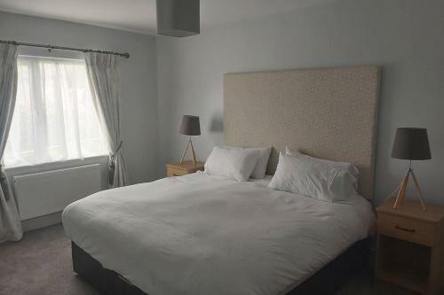 Tievebane Luxury Accommodation, Burnfoot By Wild Atlantic Wanderer