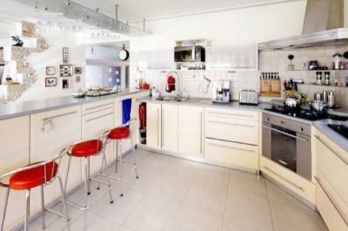 Nice Spacious Sunny House Near The Seaside