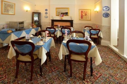 Hostal The Westgate