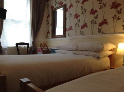 Hostal The Trouville
