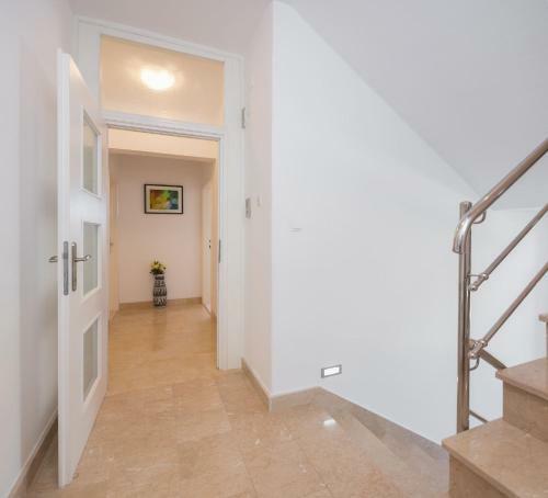 Alba Amazing Location Beach Apartments