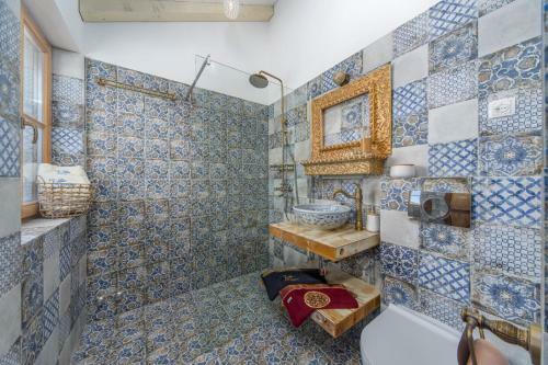 Villa Perina Biograd, Something Completely Different