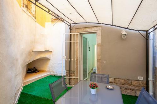 Apartamento Il Cortile Degli Ulivi Apt Oleandro With Covered Patio