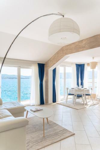 Seafront Apartments