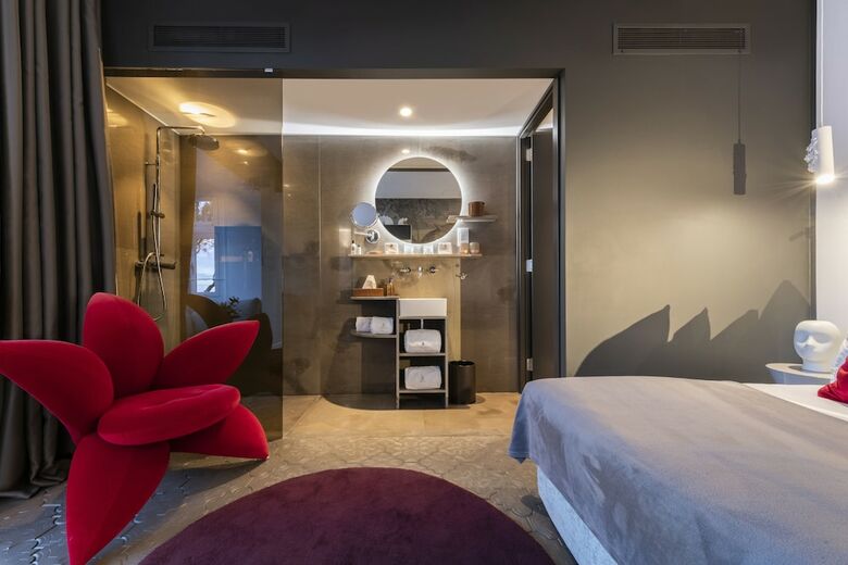 Hotel Iniala Harbour House