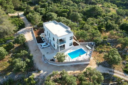 Villa Parisa
