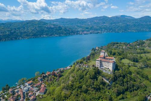 Apartamento Alla Corte Di Angera