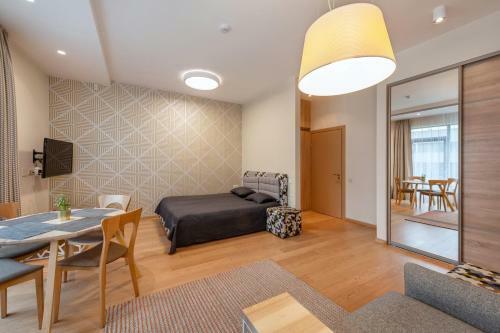 Eva R Apartments