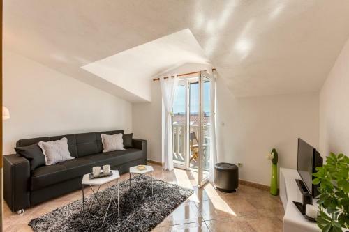 Apartments Ivka Bol
