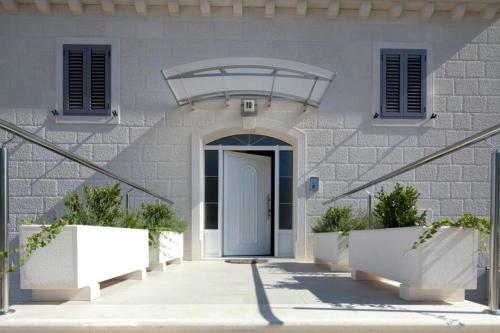Apartments Ivy - Modern With Terrace