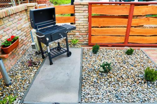 J�zmin Apartman