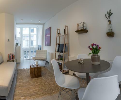 Luxury Flower Market Apartment