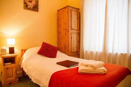 Hostal The Commercial