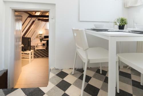 Lil' Dutch Studio