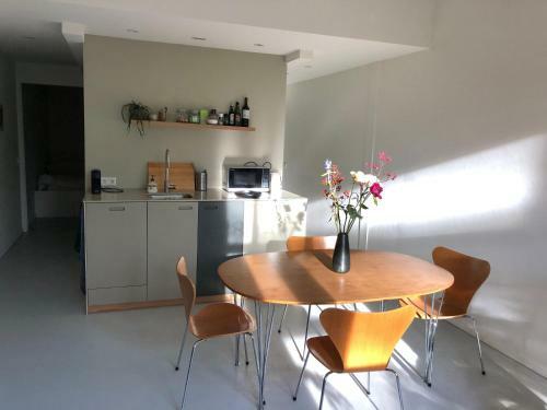 Bed & Breakfast Studio 28a6 With Free Parking Place