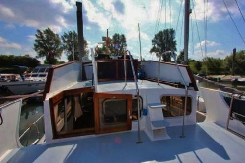 Motor Yacht Almaz