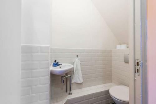 Hip Split Level Apartment On The Ground Floor