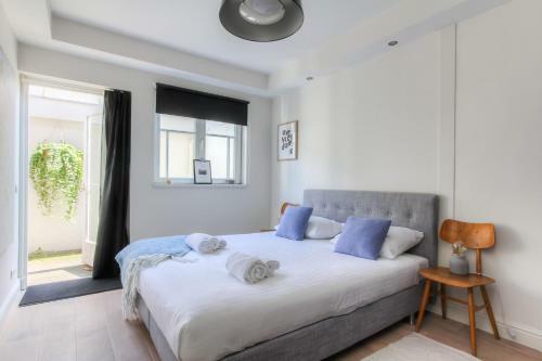 Luxurious Ground Floor Apartment With Patio