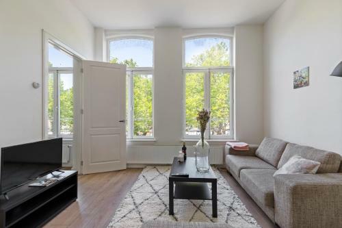 Central Located Refurbished Warehouse Apartment - Apt 1