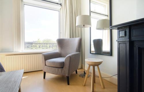 Spacious 4p Canal Apartment