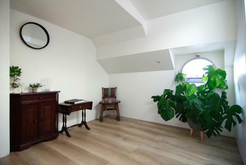 Hostal Eco Houseboat