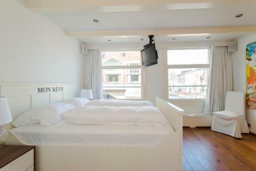 The Catch Apartment
