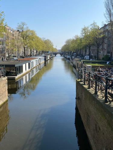 Hostal Houseboat Sophia