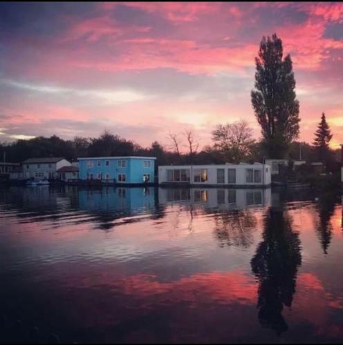 Amster Houseboat Bed Without Breakfast