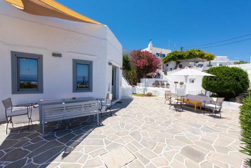 Dora's Traditional Houses