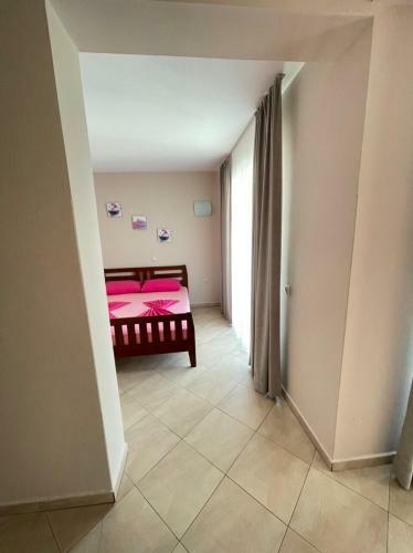 Hostal Apartments H4