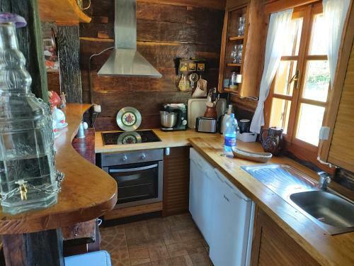 Apartamento Pool Village House Breznica