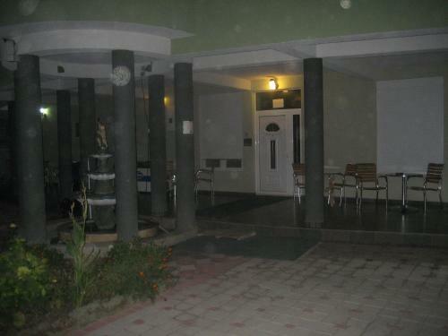 Hostal Guest House Vila Mimoza