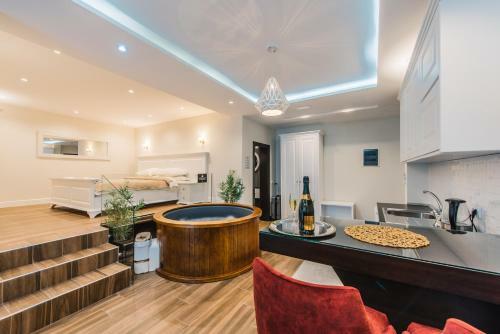 Padam Hotel & Spa