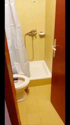 Hostal Apartments Daka
