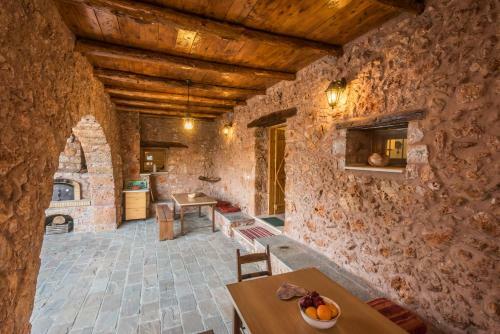 Aradena Traditional House 3