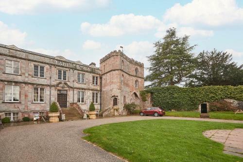 Host & Stay - Appleby Castle, The Baron's Wing