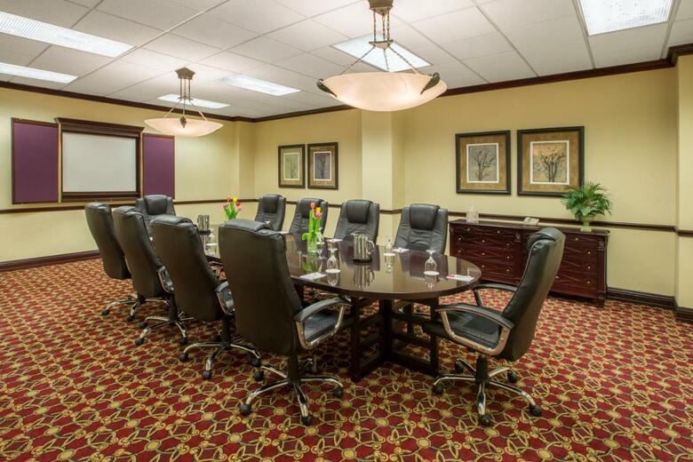 Crowne Plaza Cleveland Airport, An Ihg Hotel