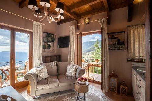 Rock Dandy Deluxe Chalet