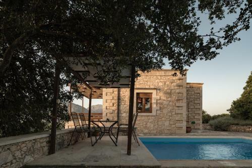 Villa Koules Estate, Simplicity & Natural!