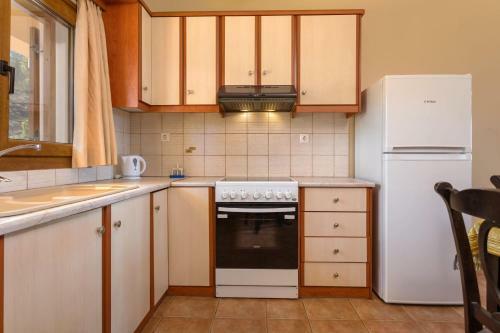 Venetico Beachfront Apartments - Sea View Apartment